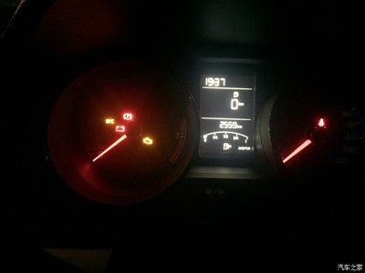 汽车还剩一格油